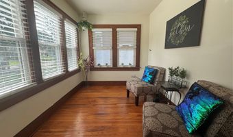 870 39th St, Des Moines, IA 50312