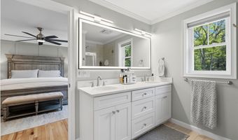 1 Cassidy Trl, Coventry, RI 02816