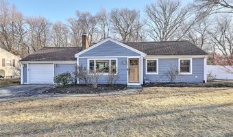 12 Grassy Plain Rd, Barrington, RI 02806