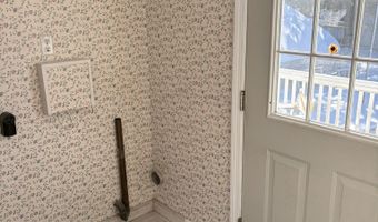 197 Main St, Branford, CT 06405