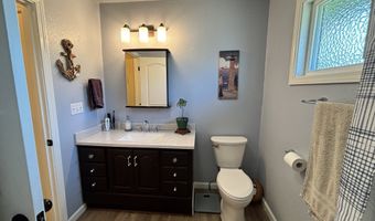 537 ART St, Brookings, OR 97415