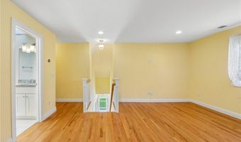 221 Wickford Ct 221, North Kingstown, RI 02852
