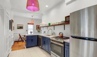 24 Hunter Ave, Newport, RI 02840