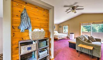 10 Narrow Ln, Charlestown, RI 02813