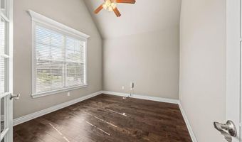 702 SE Eaton St, Bentonville, AR 72712