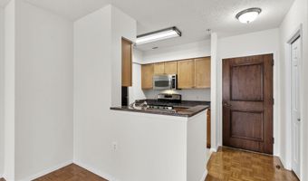 4801 FAIRMONT Ave 909, Bethesda, MD 20814