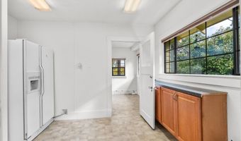 94 N 3rd St, Ashland, OR 97520