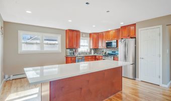 280 S Bayview Ave, Amityville, NY 11701