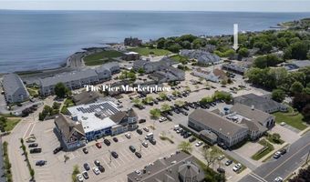16 Courtway St, Narragansett, RI 02882