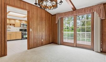 6 Bruce Dr, North Smithfield, RI 02896