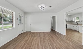 2074 Trailwood Dr, Biloxi, MS 39532