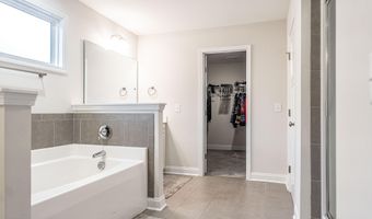 101 Bluegrass Ct, Aberdeen, NC 28315