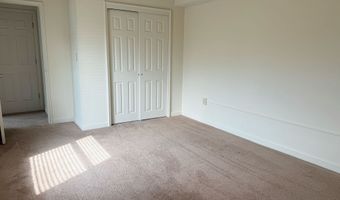 78 Montoya Cir, Branford, CT 06405