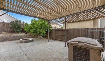 1351 Shadow Ln, Fernley, NV 89408