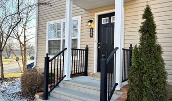 109 Gifford Rd 32, Columbus, OH 43235