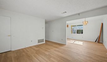 2811 New Castle Ln, Albany, GA 31701
