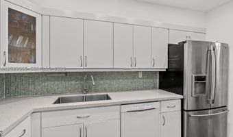 9341 E Bay Harbor Dr Ph-B, Bay Harbor Islands, FL 33154