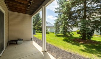 2906 N Knightsbridge Cir, Ann Arbor, MI 48105