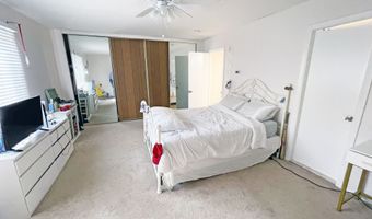 48 Sutton Pl 48, Bloomfield, CT 06002