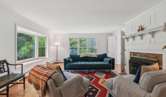 790 Rhoades Hl, Barnard, VT 05031