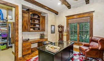 1302 E Bluestem Ct, Andover, KS 67002