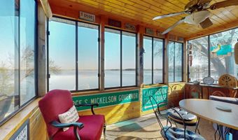 10 S Oakwood Shoreline Dr, Bruce, SD 57220