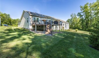 820 Sunrise Cir, Aurora, OH 44202