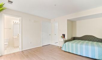 9821 TIFFANY HILL Ct 71, Bethesda, MD 20814