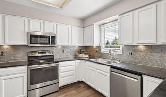 206 NW Ridgeline Dr, Ankeny, IA 50023