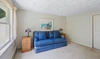 28 Brick Mill Rd, Bedford, NH 03110