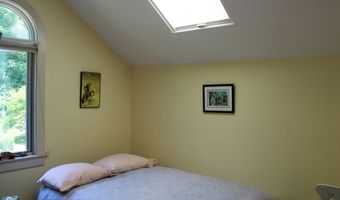 55 Liberty St, Chester, CT 06412