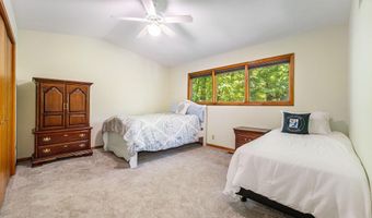 116 E Neptune Ave, Beverly Shores, IN 46301