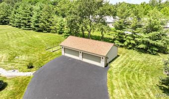 101 Serenity Dr, Alton, IL 62002