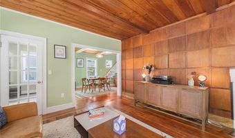 163 Bluff Ave, Cranston, RI 02905