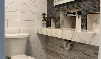 213 M St, Aurora, NE 68818