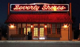419 E Lake Front Dr, Beverly Shores, IN 46301