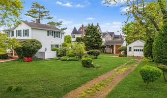 4 Coles Ave, Amityville, NY 11701