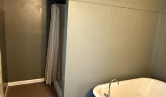 645 State St, Adrian, MI 49221