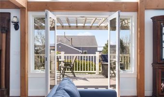 109 Umiak Ave, Jamestown, RI 02835