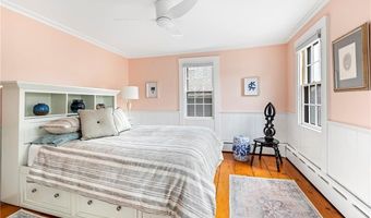 47 Second St, Newport, RI 02840