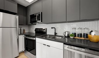 600 N HOWARD St 202, Baltimore, MD 21201