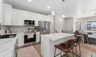 500 E Cairos Pl, Brandon, SD 57005