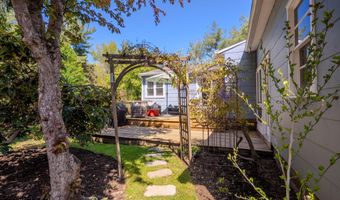 172 Ellisdale Rd, Allentown, NJ 08501