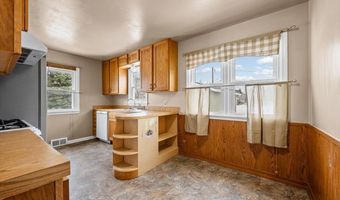 1020 Perkins St, Belle Fourche, SD 57717