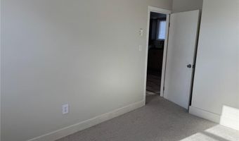 33 Saint Elizabeth St 2, Bristol, RI 02809