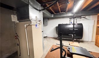 91 Ridgeway Rd, Cranston, RI 02920