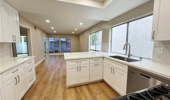 909 S Lake Summit Dr, Anaheim, CA 92807