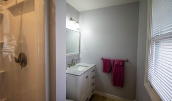 126 Greenbriar Dr, Aurora, OH 44202