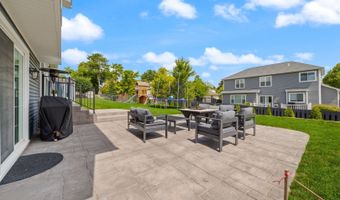 375 Partridge Ct, Algonquin, IL 60102