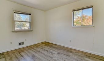 204 Mill Creek Dr, Bayville, NJ 08721
